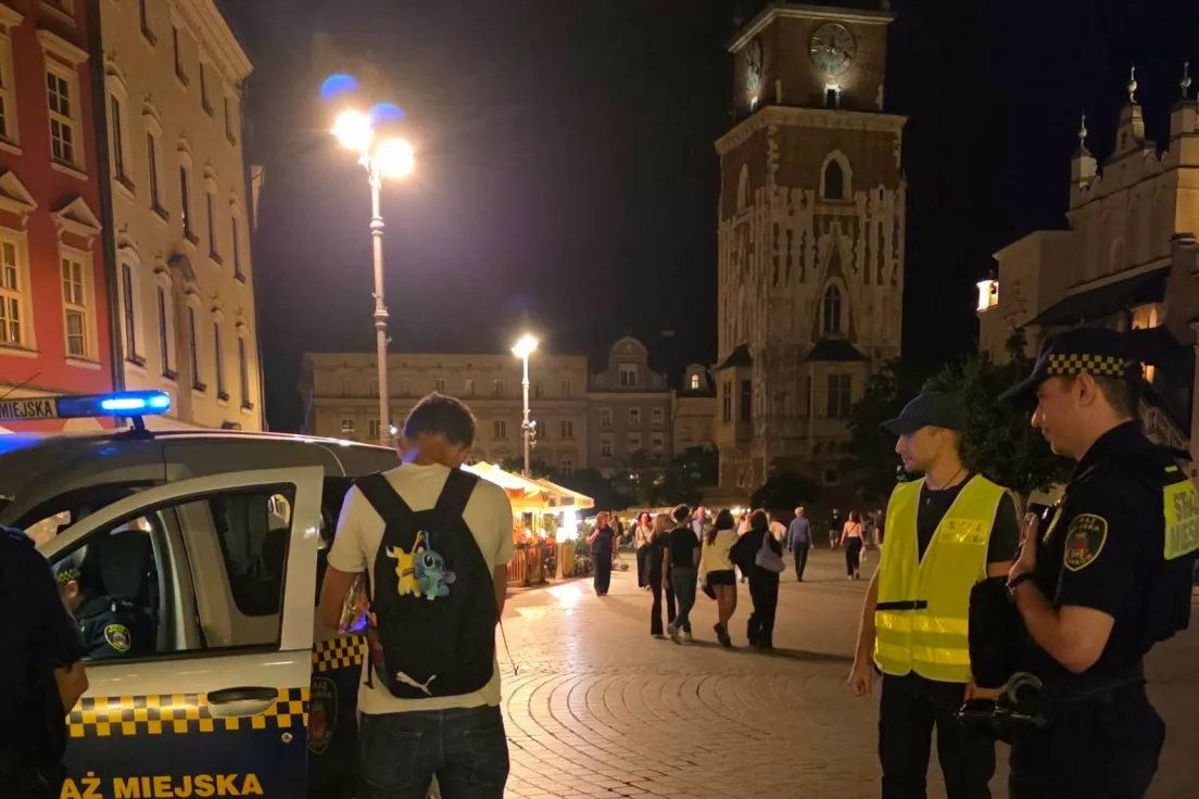 Nocne działania strażników miejskich na ulicach Krakowa