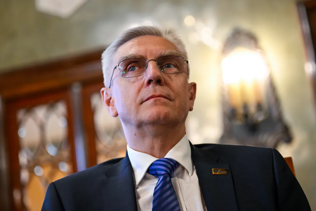 Wręczenie medalu Cracoviae Merenti dla portu lotniczego Balice podczas uroczystej sesji rady miasta