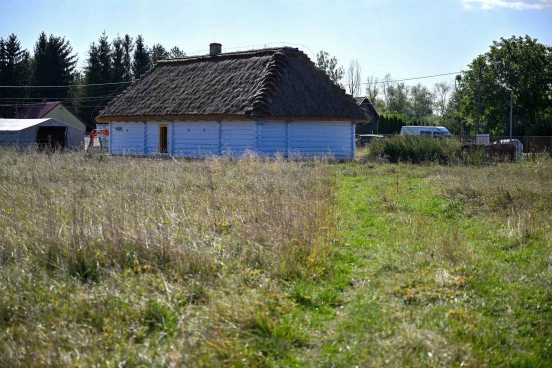 Nowe chaty w skansenie w Branicach