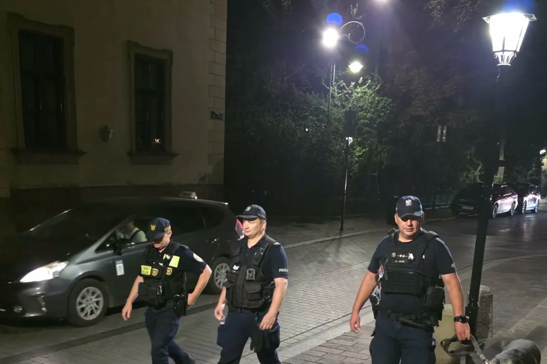 Nocne działania strażników miejskich na ulicach Krakowa
