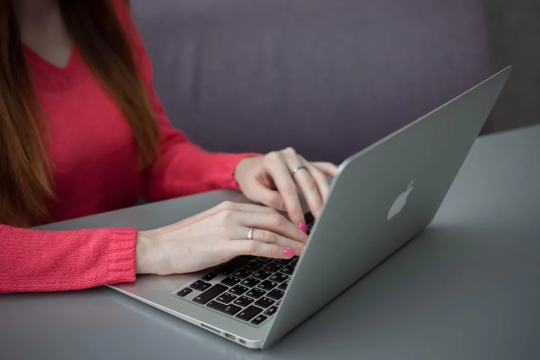 MacBook Apple