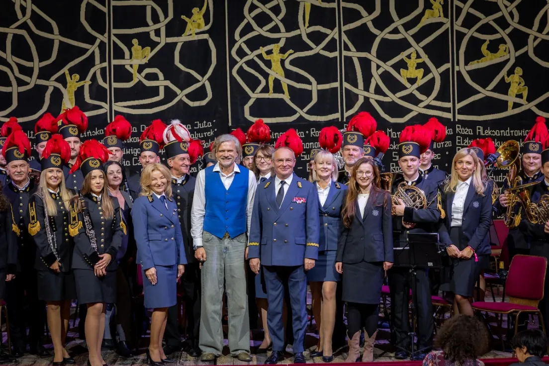 "Więcej światła w Teatrze"