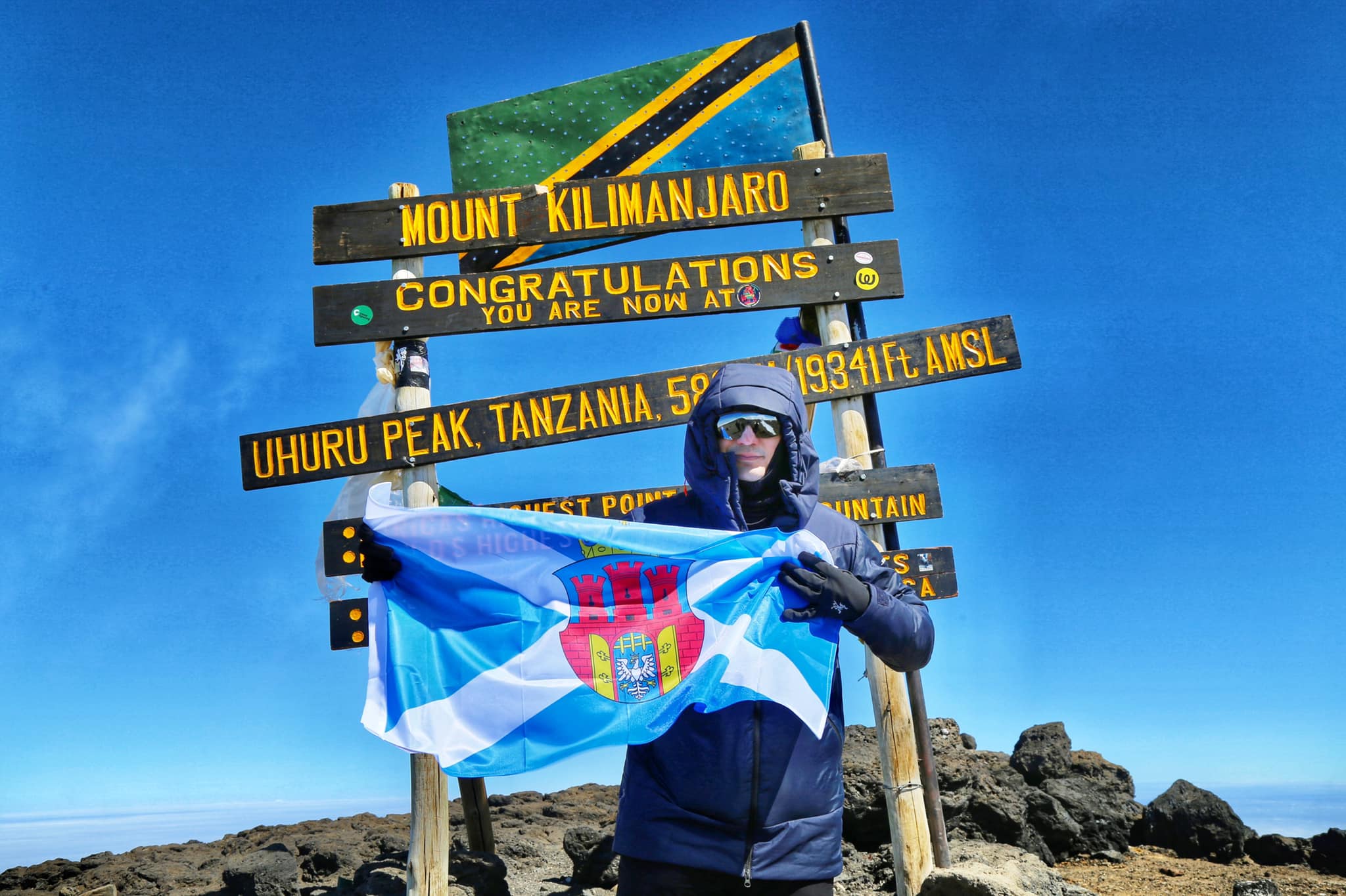 Szczyt Kilimandżaro/archiwum prywatne Łukasza Gibały