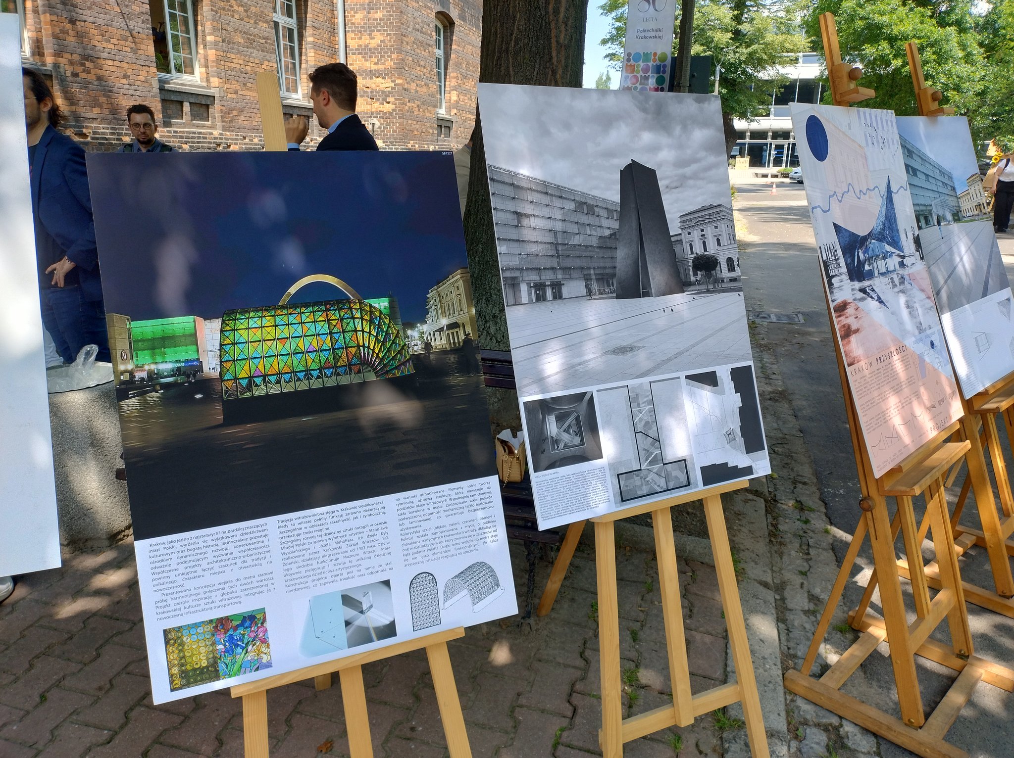 Po lewej praca Jana Meresa, fot. Bartosz Dybała, LoveKraków.pl